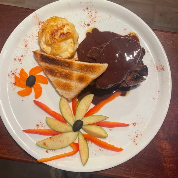 Le restaurant - L'Endroit - restaurant FRONTIGNAN - restaurant SETE